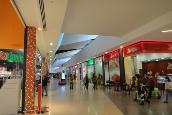 Centro Comercial, Construção, preparação, decoração